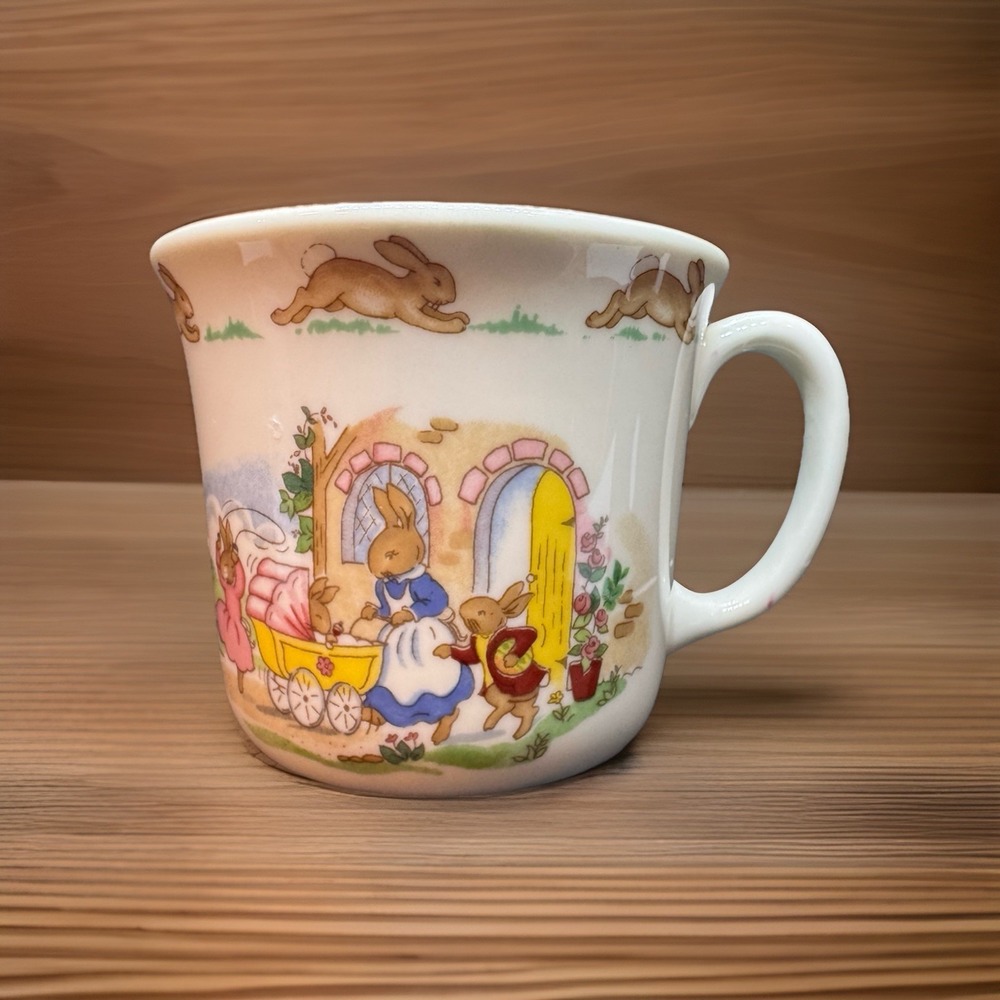 Royal Doulton Bunnykins Bone China Momma Stroller Jump Rope Bunnies‎ Easter Egg